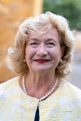 Dr Sarah Furness PhD